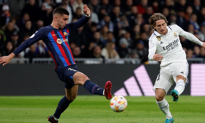 Barcelona slavila na Santiago Bernabeuu i približila se finalu Kupa kralja