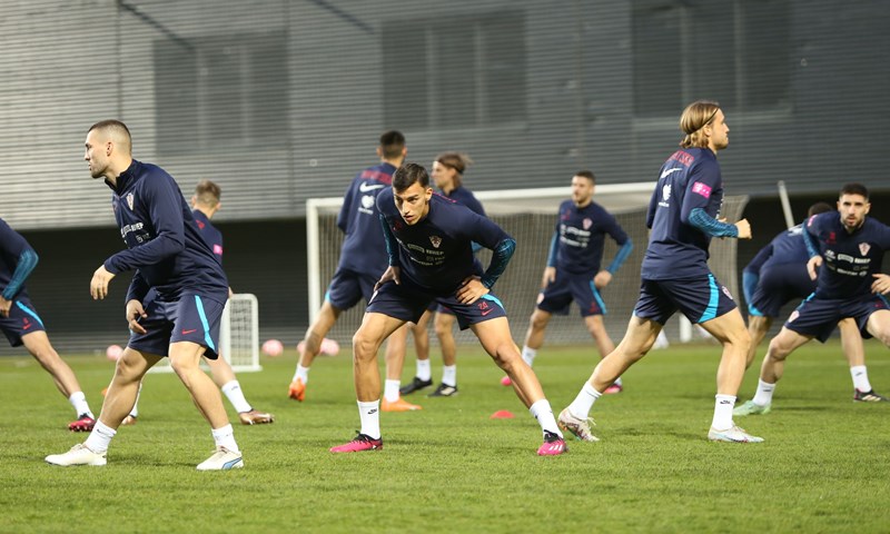 Vatreni danas trenirali u Dugopolju, a Brozović u hotelu