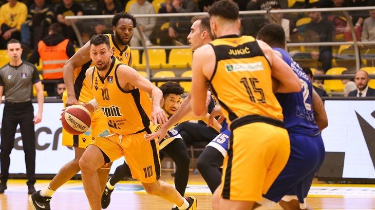 Furnir nije izdržao, Split velikim preokretom u četvrtoj dionici stigao do pobjede