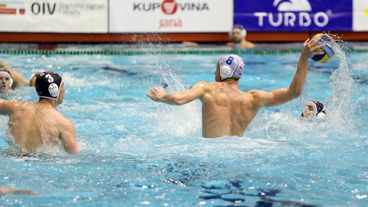 Jadran uvjerljivom pobjedom u prvom susretu napravio veliki korak prema finalu doigravanja