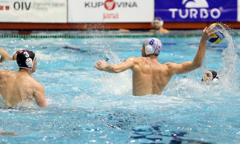 Jadran uvjerljivom pobjedom u prvom susretu napravio veliki korak prema finalu doigravanja
