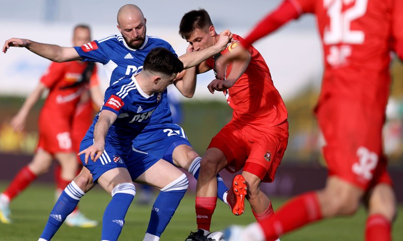 Dinamo tri gostovanja zaredom bez pobjede, Steenvoorden u klubu 100