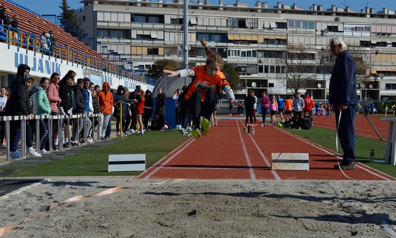 Gotovo tisuću atletičara na Verudi se borilo za titulu školskog državnog prvaka
