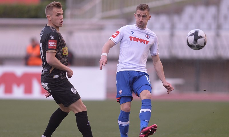Hajduk u dramatičnoj utakmici s dva isključenja i četiri pogotka do boda s Istrom 1961