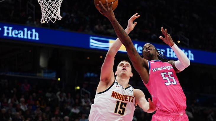 Vrući Bucksi "natrpali" Miami izvana, Grizzliesi poravnali protiv Lakersa