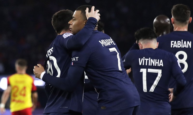 Majer i društvo do uvjerljive pobjede, PSG slavio u derbiju s Lensom