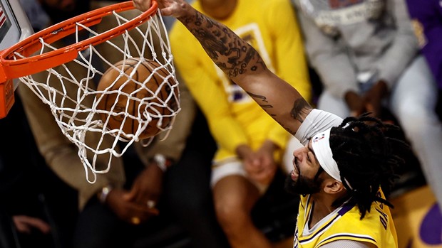 Maestralni Jokić nadskakao Davisa, a Nuggetsi svladali Lakerse na startu finala Zapada