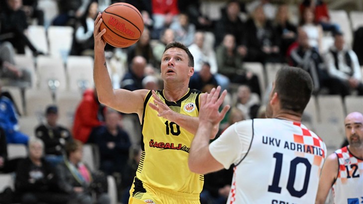 Završio Svjetski kup košarkaških veterana, Omišani i Omišanke slavili u dvije kategorije