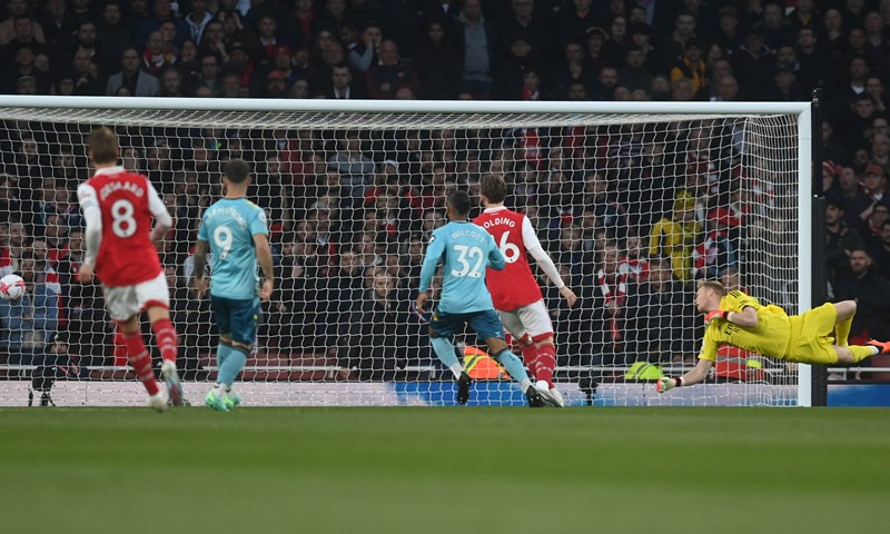 Southampton ispustio pobjedu na Emiratesu, Ćaleta-Car strijelac u remiju