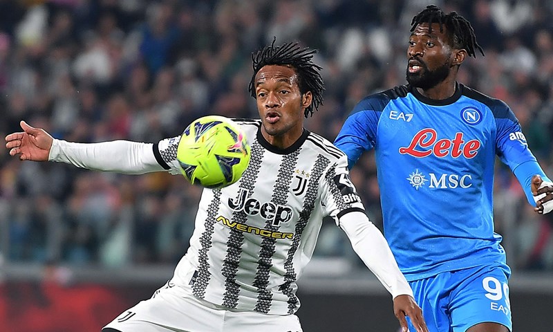 Triler u Torinu: Juventusu poništen gol, Napoli zabio za pobjedu u sudačkoj nadoknadi