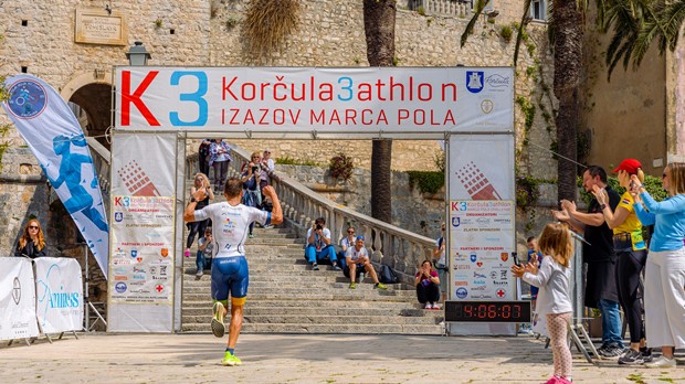 Andrej Vištica na Korčuli osvojio 12. naslov prvaka Hrvatske u triatlonu