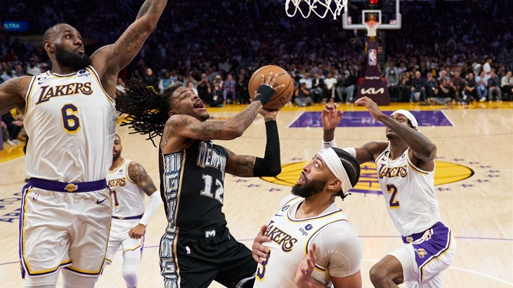 Butler u utakmici karijere svladao Buckse, Lakersi zadržali break protiv Grizzliesa