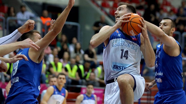 Zadar vrlo uvjerljiv protiv oslabljene Cibone, nastavlja se borba za jedinicu