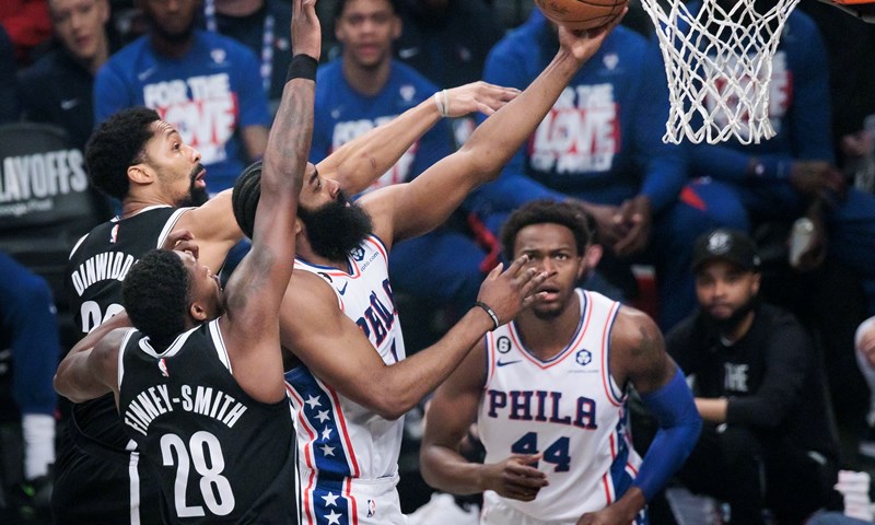 Beverley pojačava Milwaukee Buckse, Schröder u Brooklyn Netsima