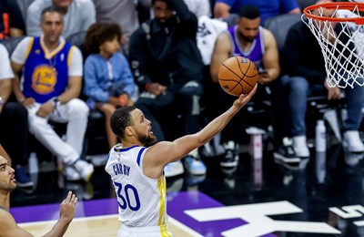 NBA: Curry ostao bez koša iz igre, Nuggetsi pali sa zvukom sirene, a Bullsi u gostima srušili prvake