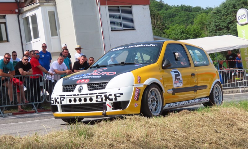 U Buzetu otvorenje nove sezone, formula driver u punom sjaju