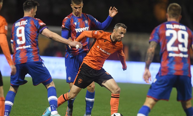 Ispali su iz lige, raskinuli s onim koji ih je odveo u finale, ali još se nadaju trofeju