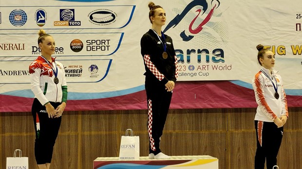 Tijana Korent zlatna na preskoku na Svjetskom kupu u Varni!