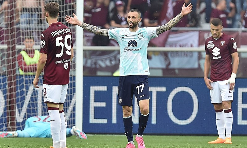 FANATIK: Dok šuškanja oko odlaska traju, Brozović dijeli zanimljivu fotografiju na društvenim mrežama