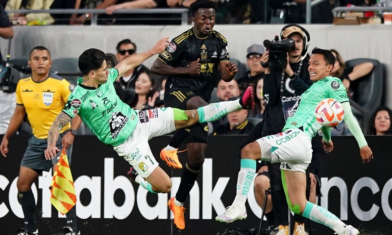 Rekordna posjećenost na utakmici MLS lige, Biuk igrao u poraz LAFC-a