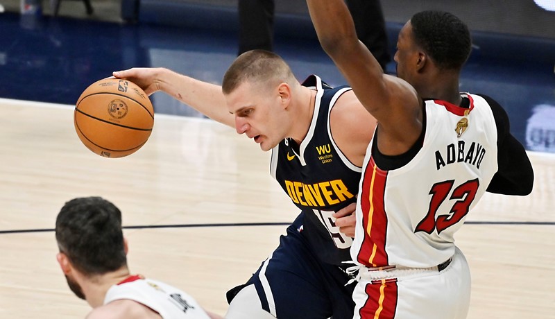 Jokić predvodio Denver u novoj pobjedi, Houston nakon više od pet godina slavio u Torontu