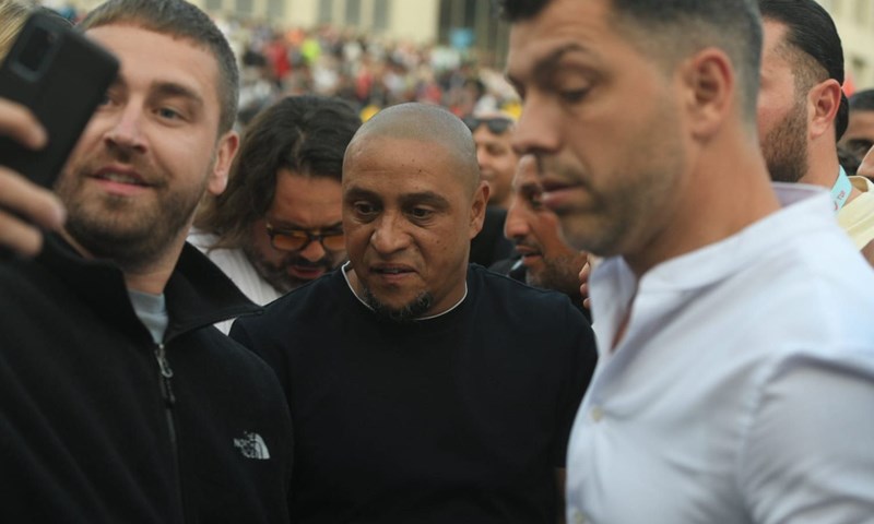 Hrvatska socca reprezentacija za osminu finala igra protiv Gruzije, Roberto Carlos posjetio SP