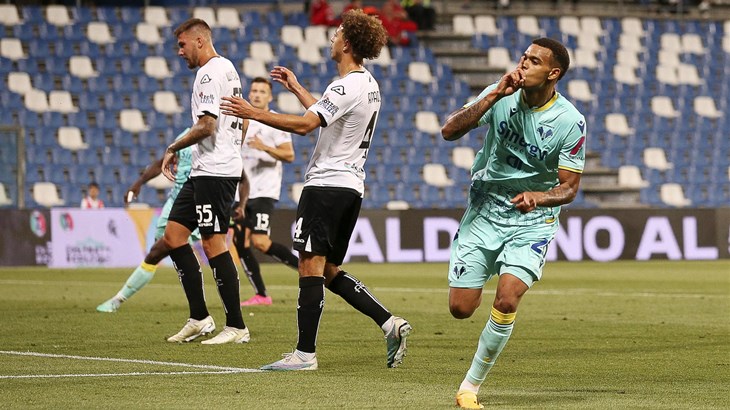 Faraoni zabio i "zaigrao odbojku", Montipo radio čuda na golu, Verona ostala u Serie A
