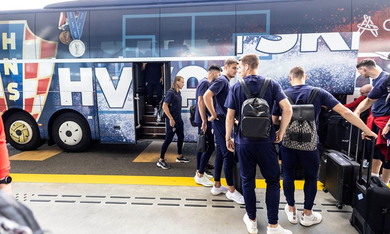 Umjesto s Krka, Vatreni prema Nizozemskoj poletjeli iz Zagreba