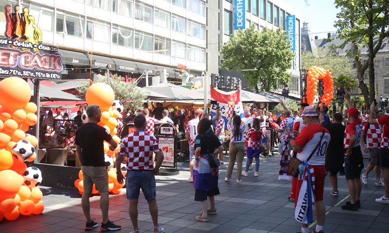 Hrvatski navijači okupirali središte Rotterdama
