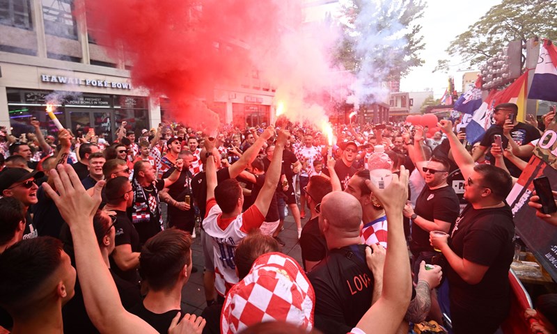 FOTO: Odlična atmosfera na ulicama Rotterdama