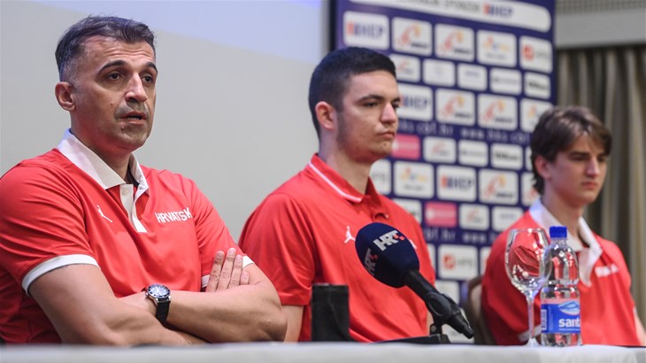 Sesar okupio reprezentativce: 'Igrači koji su tu nisu tražili nikakve beneficije i postavljali pitanja'