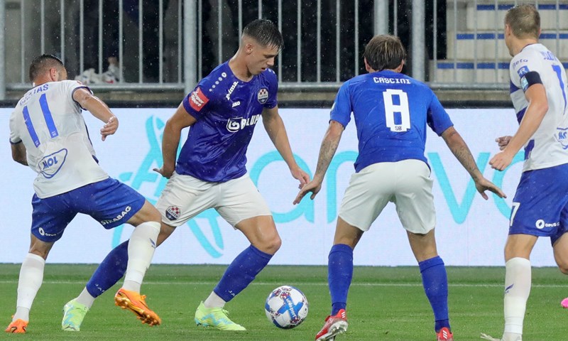 Briljantan pogodak Ante Crnca, Rakow kiksao kod kuće