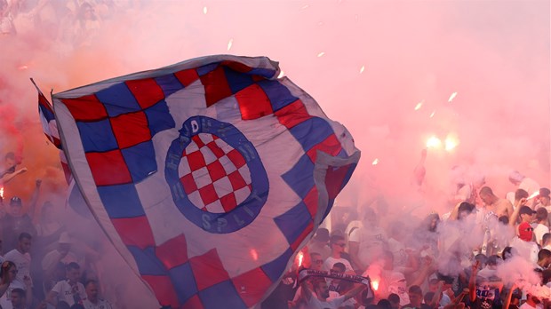 Visoka kazna Hajduku zbog ponašanja navijača tijekom dvoboja protiv Dinama, prijete prazne tribine