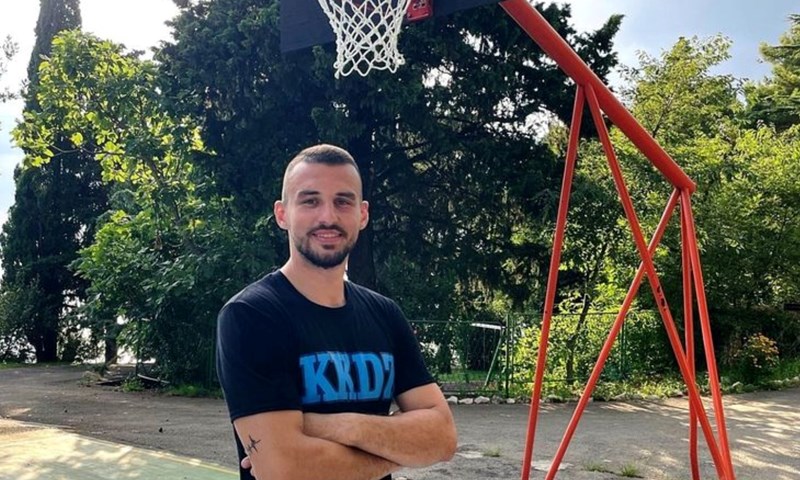 Razigravač koji je odrastao preko puta Maksimira potpisao za Dinamo