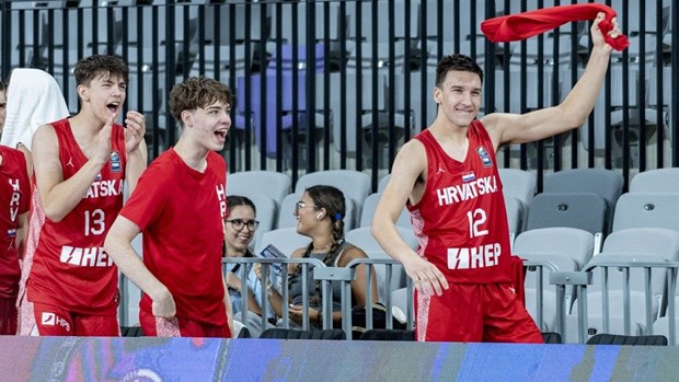 Hrvatski košarkaši do 16 godina održali lekciju i vršnjacima iz Češke