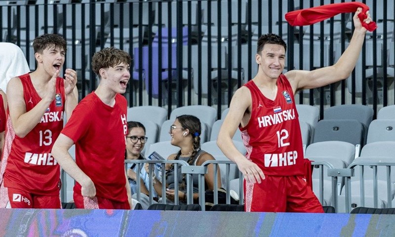 Hrvatski košarkaši do 16 godina održali lekciju i vršnjacima iz Češke