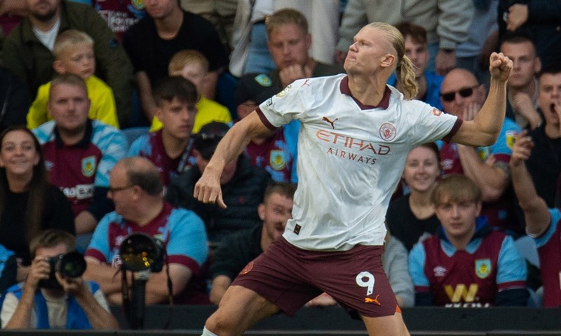 Manchester City glatko do pobjede u gradskom derbiju