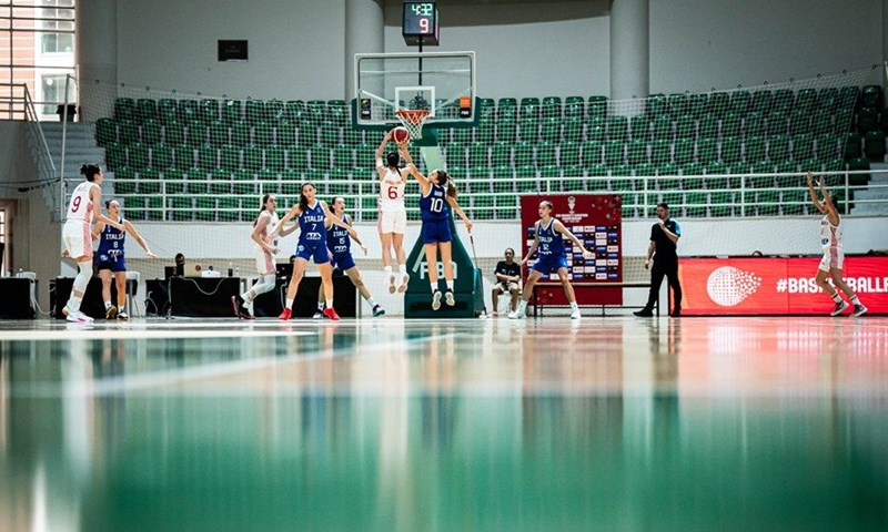 Mlade hrvatske košarkašice u neizvjesnoj završnici izborile pobjedu protiv Italije