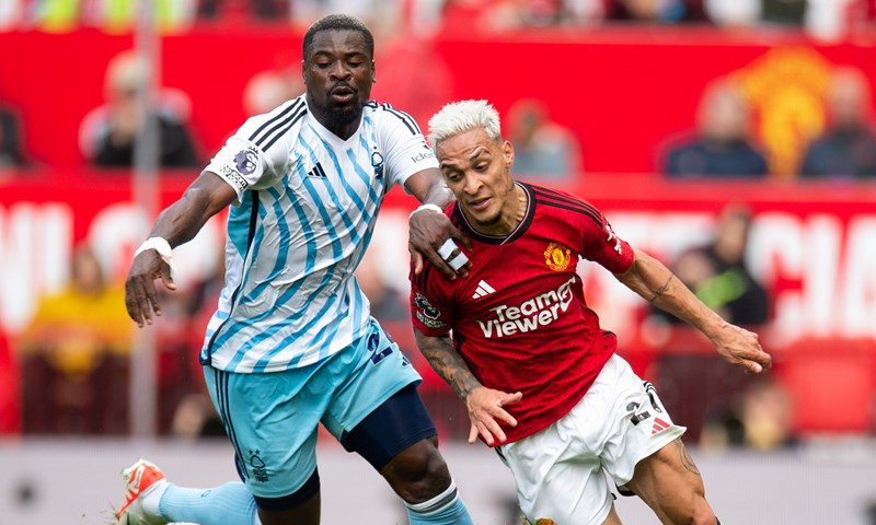 Manchester United preokretom svladao Nottingham, Arsanalu samo bod protiv Fulhama