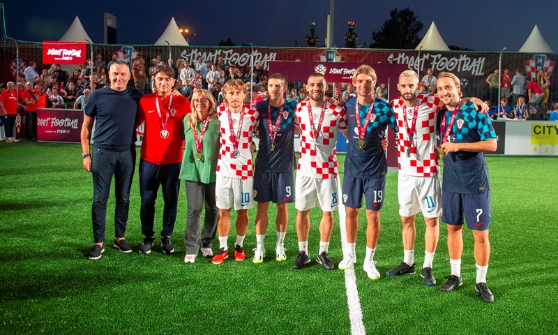 Kramarić, Majer i Sosa slavili u Street football turniru u sklopu spektakla Vatreni ponedjeljak