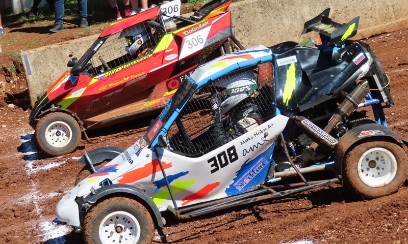 Autocross u Gambetićima: Dvoboj slovenskih i hrvatskih vozača
