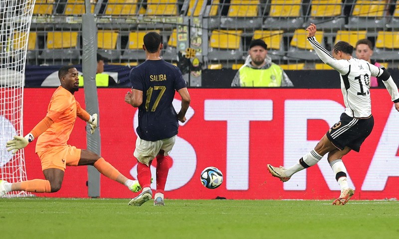 Englezi 38 godina bez poraza na Hampden Parku, Nijemci do pobjede bez Flicka
