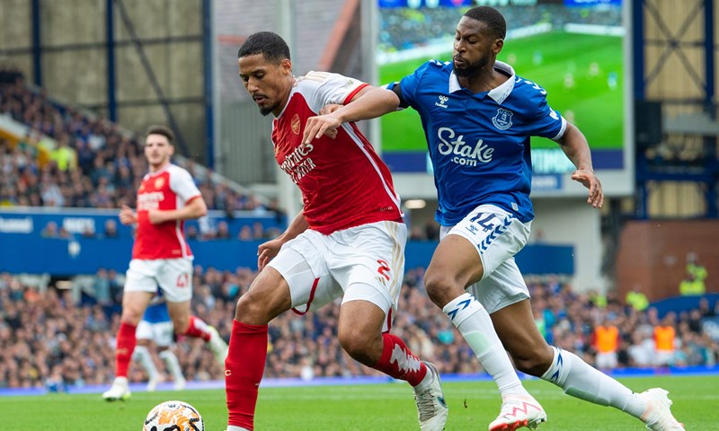 Everton otkinuo bodove Arsenalu i približio titulu gradskom rivalu