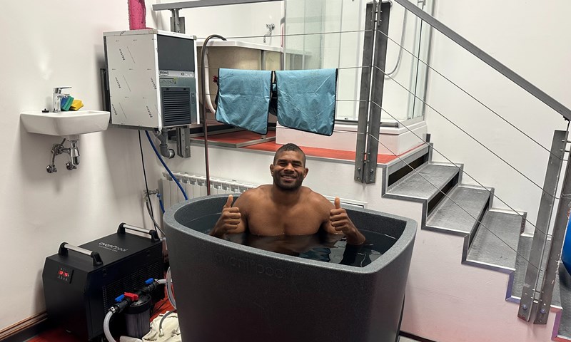 FANATIK: Overeem posjetio taekwondo klub Marjan te najavio dolazak Tysona i Holyfielda
