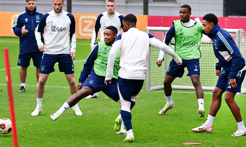 Ajax traži izlaz iz krize na gostovanju kod AEK-a