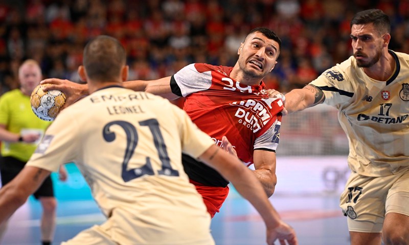 Veszprem napunio mrežu Porta, Karačić dobar u porazu Kielcea u Kielu