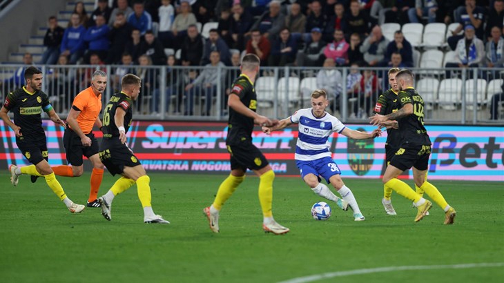 [VIDEO] Tresao se vanjski dio mreže kod udaraca Jugovića