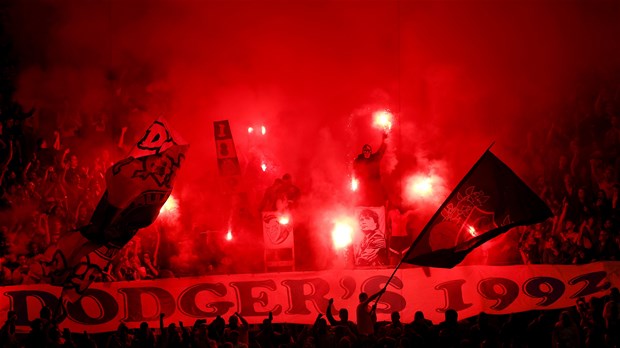 Marseilleovi huligani kamenovali autobus Lyona, ozlijeđen trener, utakmica otkazana