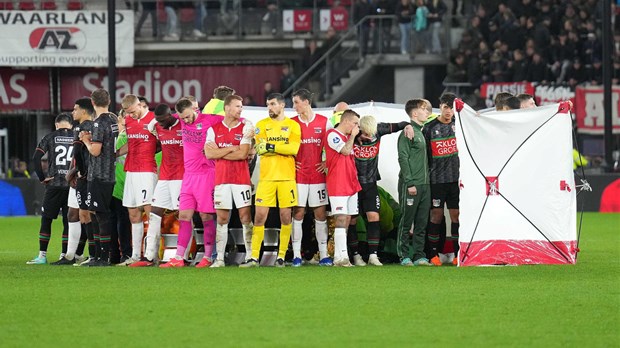 Igrač NEC Nijmegena se srušio na terenu, utakmica prekinuta: 'U bolnici sam, osjećam se dobro'