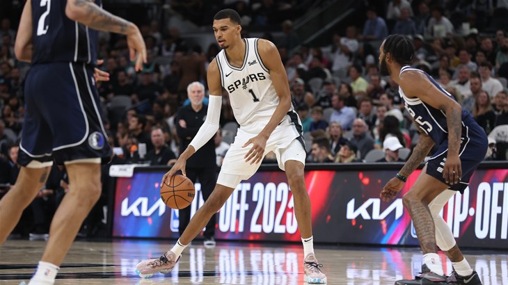 Branitelj naslova nastavlja s pobjedama, sjajni Wembanyama predvodi Spurse